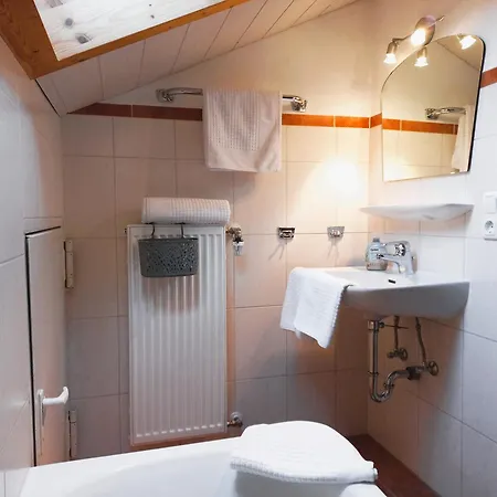 Gaestehaus Manfred Apartment Mittenwald